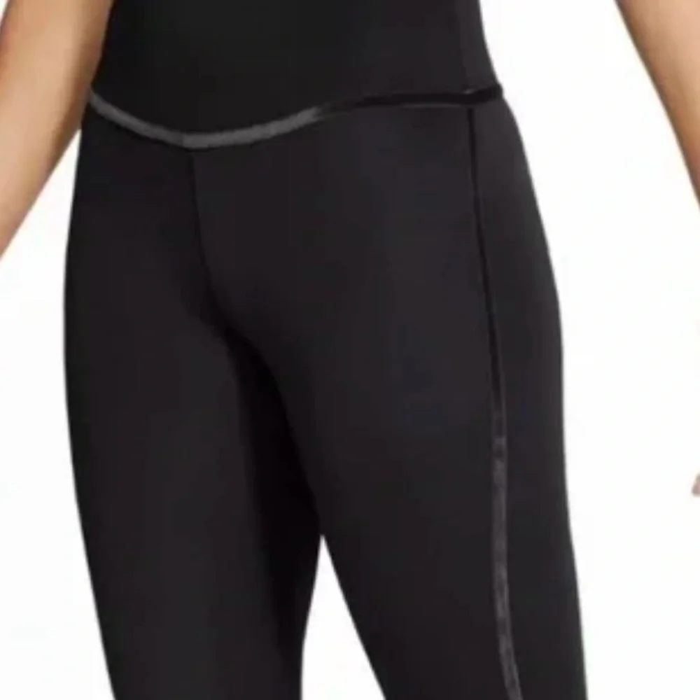 NIKE Yoga High Rise Velour Stripe Tights Size Small Black